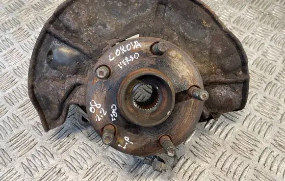 Toyota Corolla Verso AR10 Front wheel hub spindle knuckle