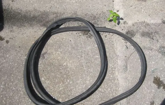 Mercedes-Benz ML W166 Seal rubber (tailgate) 