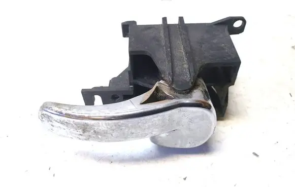 Nissan Navara Front door interior handle 8318G