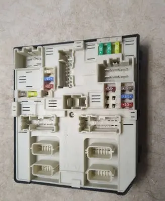 Renault Zoe Fuse box set 284B64259R 3571507179 519561F08