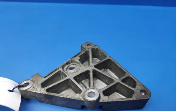 Jaguar XF Power steering pump mounting bracket 6R833K738BA