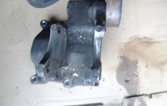 Hyundai Tucson JM Generator/alternator bracket XXXXXXXXX