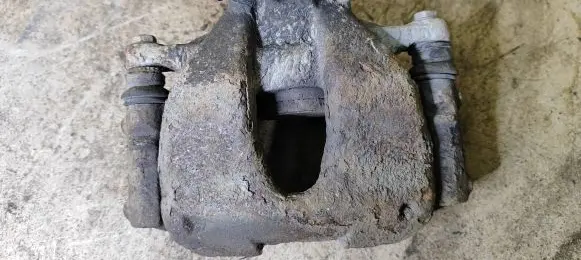 Peugeot 308 Front brake caliper