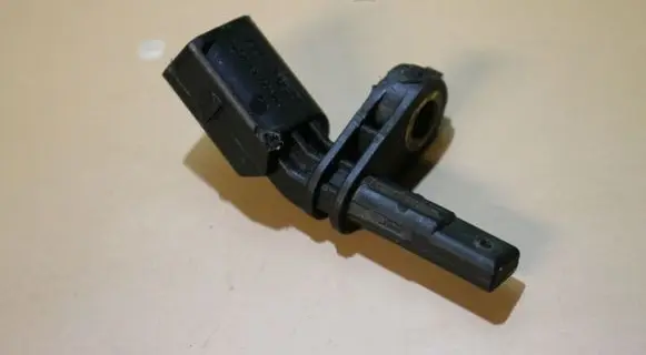 Audi A3 S3 8P ABS brake wheel speed sensor 7H0927804