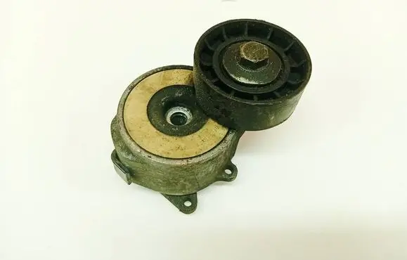 Opel Vectra C Generator/alternator belt tensioner 55190813