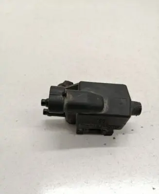 Renault Safrane Vacuum valve 5207P1