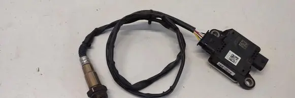 Volkswagen Tiguan Lambda probe sensor 05L906261B