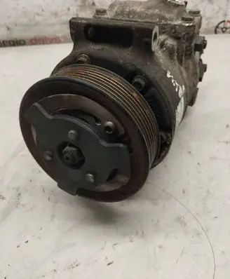 Volkswagen PASSAT B6 Air conditioning (A/C) compressor (pump) 1K0820859F R134A8681P 057719127B4