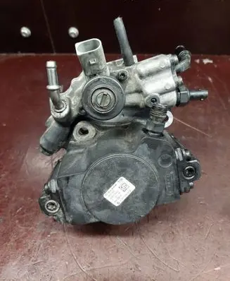 Jeep Compass Fuel injection high pressure pump A6510701201 28297640 0283272GEE