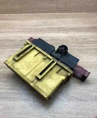 Opel Astra G Coolant fan relay 24409212