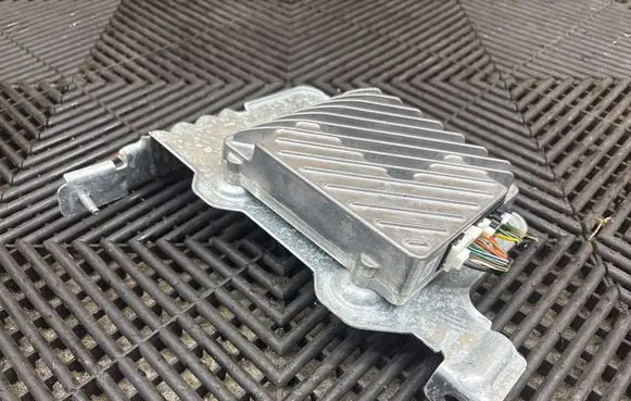 Chrysler Pacifica Sound amplifier 36670J