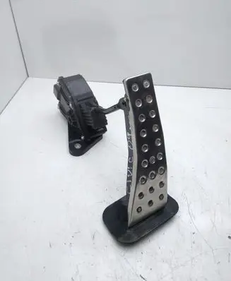 Honda Civic Accelerator throttle pedal 31303L09