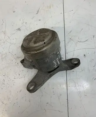 Ford S-MAX Engine mount bracket 6G916F012DC