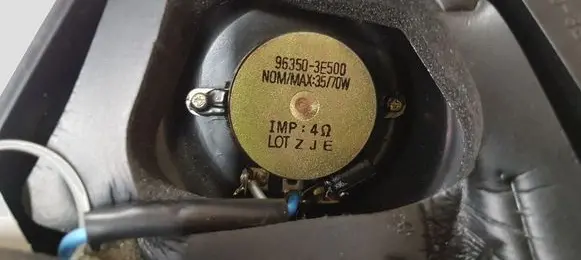 KIA Sorento Front door high frequency speaker 963503E500