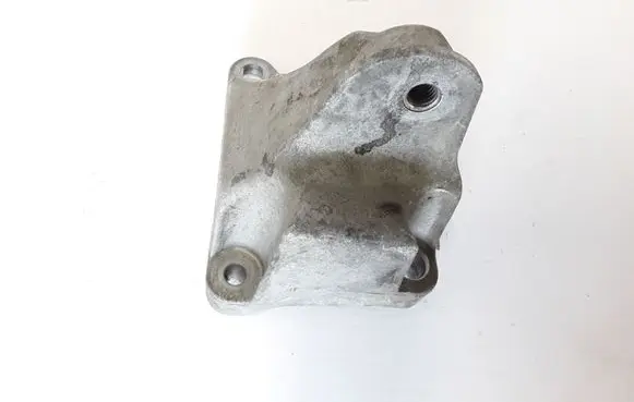 Renault Scenic II - Grand scenic II Engine mounting bracket 8200277229