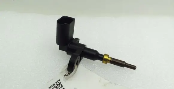 Volkswagen Golf VII Coolant temperature sensor 04E919501B