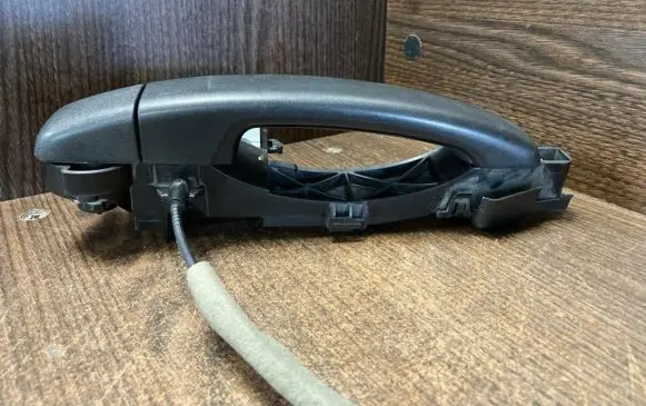 Opel Movano B Front door exterior handle 806078197R 806070113R