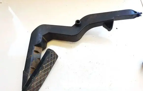 Volkswagen PASSAT B5 Accelerator throttle pedal 8d1721117d 8d1721506