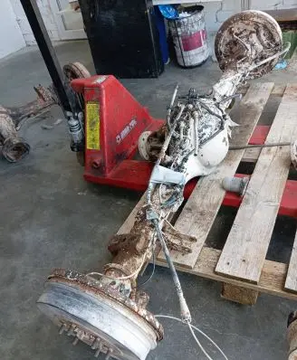 Ford Ranger Rear axle beam 20FEB20150644