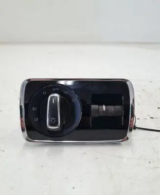 Skoda Superb B6 (3T) Light switch 3T0941431B