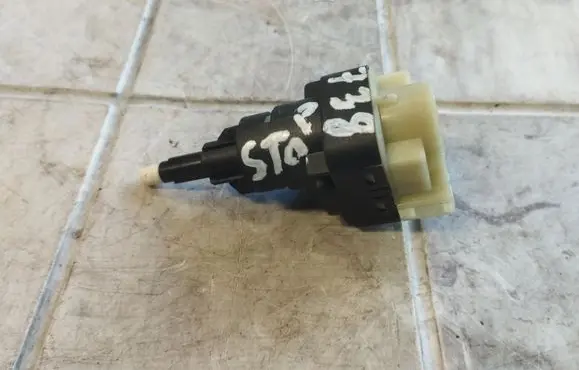 Audi A4 S4 B6 8E 8H Brake pedal sensor switch 1K2945511