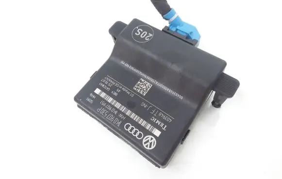 Skoda Octavia Mk2 (1Z) Gateway control module 1K0907530P 1K0907951
