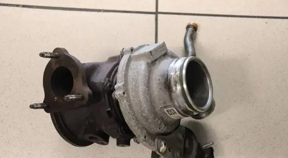 Volvo S90, V90 Turbo 31493379 UJW00163Y