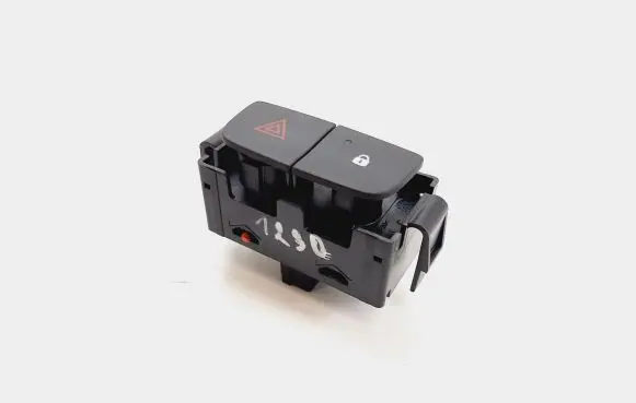 Renault Trafic III (X82) Hazard light switch E3160601 E3160101 E31606