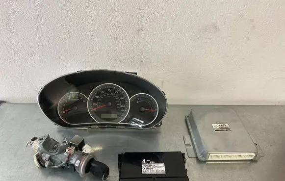 Subaru Impreza III Engine ECU kit and lock set 22611AN680