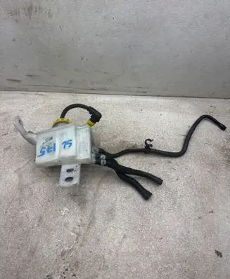 Brake fluid reservoir
