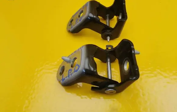 Peugeot 5008 II Front door upper hinge 9850559480 9850559380 9850559580