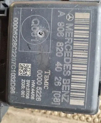 Mercedes-Benz Sprinter W906 Door control unit/module A906820402608 A9068204026