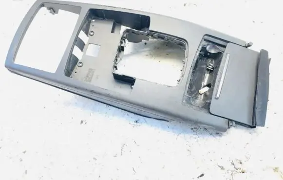Audi A6 S6 C6 4F Car ashtray 4f1864261 p0103820