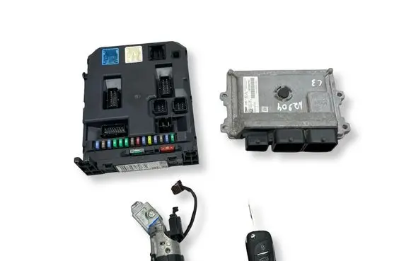 Citroen C3 Engine ECU kit and lock set 9805895780 141911392 V29035181A