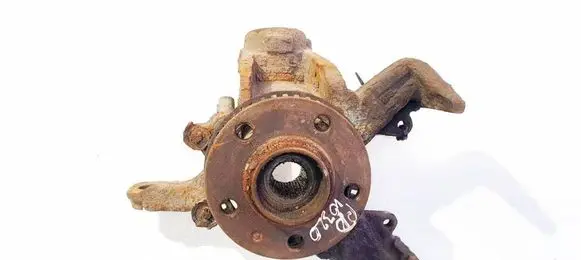 Front wheel hub
