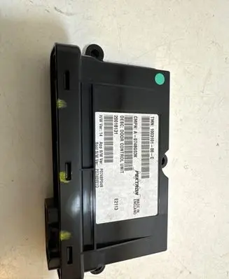 Tesla Model S Door control unit/module 100310100C 20018131 A0748G03K