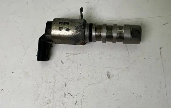 Audi A7 S7 4G Camshaft vanos timing valve 06E257T