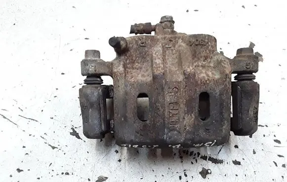 Mitsubishi Outlander Front brake caliper