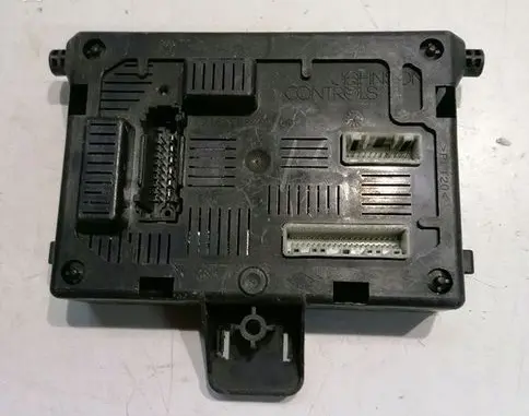 Renault Clio III BSM Control unit 8200525391