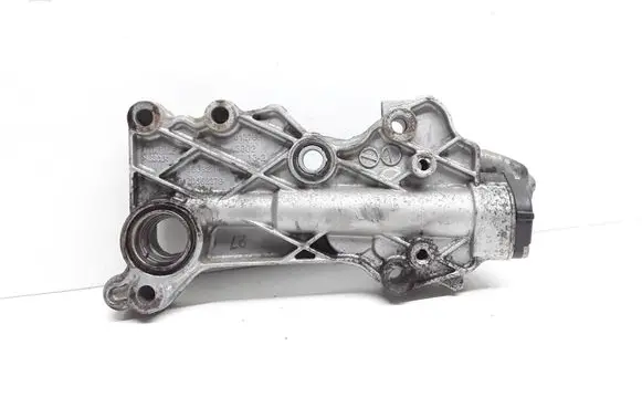 Mercedes-Benz C W204 Oil filter mounting bracket 70362380 70362379