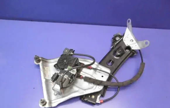 Ford Focus Front door window regulator with motor 38931014AH0