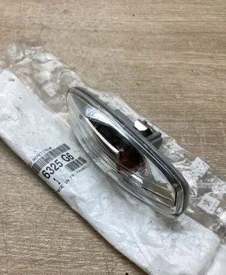Peugeot 207 Front fender indicator light 9680005080 6325G6