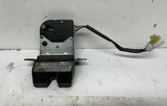 KIA Rio Tailgate/trunk/boot lock/catch/latch