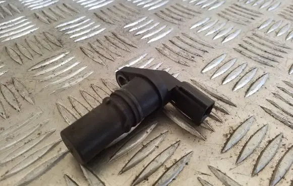 Renault Trafic III (X82) Crankshaft speed sensor 8200885209A