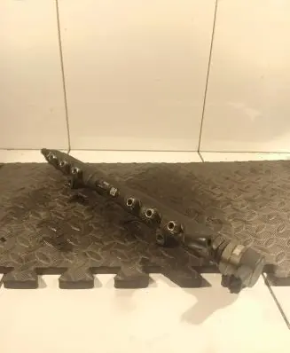 Volvo XC90 Fuel main line pipe 0445215023 012593L2