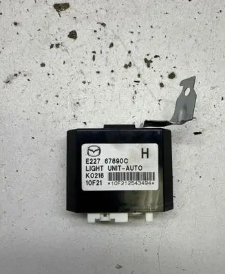 Mazda CX-7 Light module LCM E22767890C