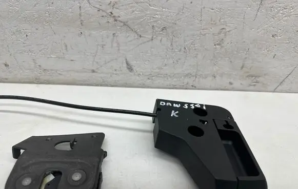 BMW 5 F10 F11 Seat back rest lock catch 7112863
