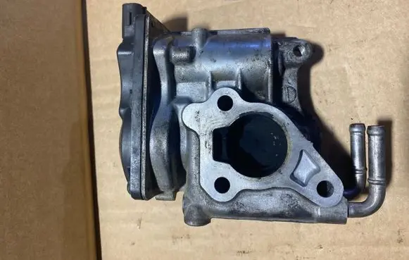 Toyota Avensis T270 EGR valve 258000R010 VN1501000041