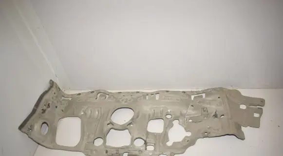 Engine bonnet/hood sound/heat insulation