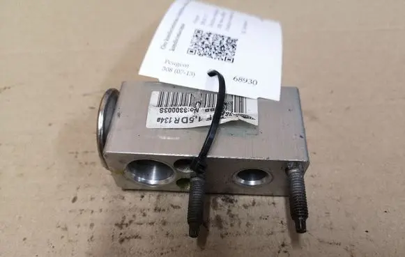 Peugeot 308 Air conditioning (A/C) expansion valve 330003S